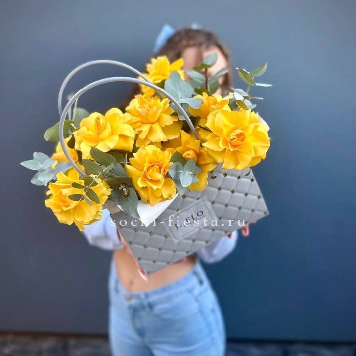 Сумочка с розами "Эдель" в Грозные