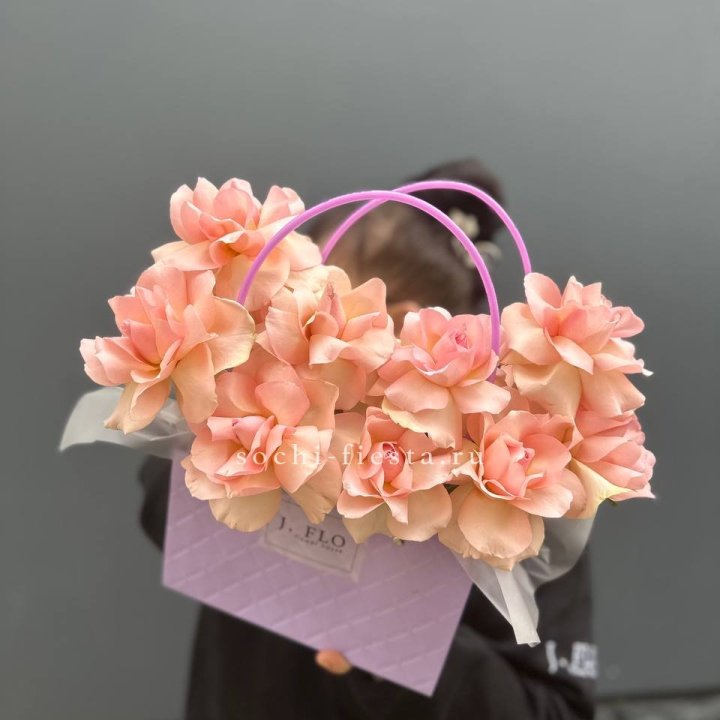 Сумочка с розами "Кети" в Грозные