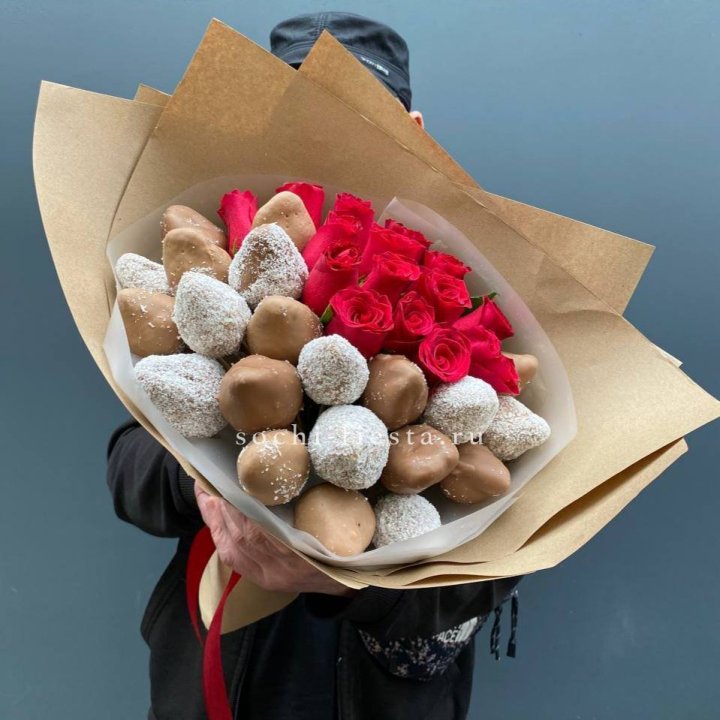 Розы и клубника в шоколаде Мерси в Грозные