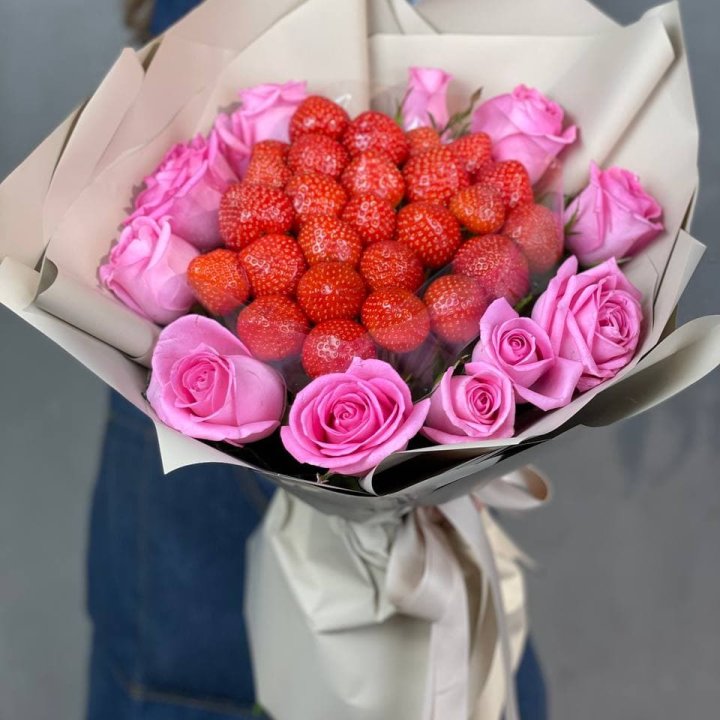 Клубника и розы в Грозные