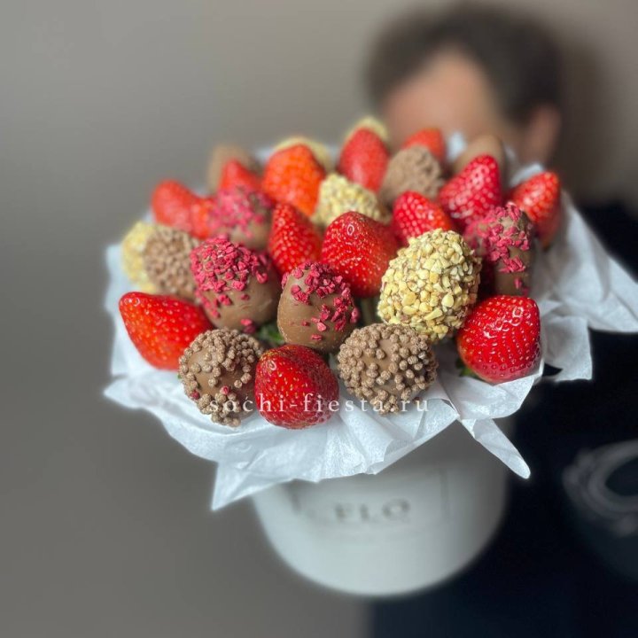 Клубника в боксе 30 ягод в Грозные