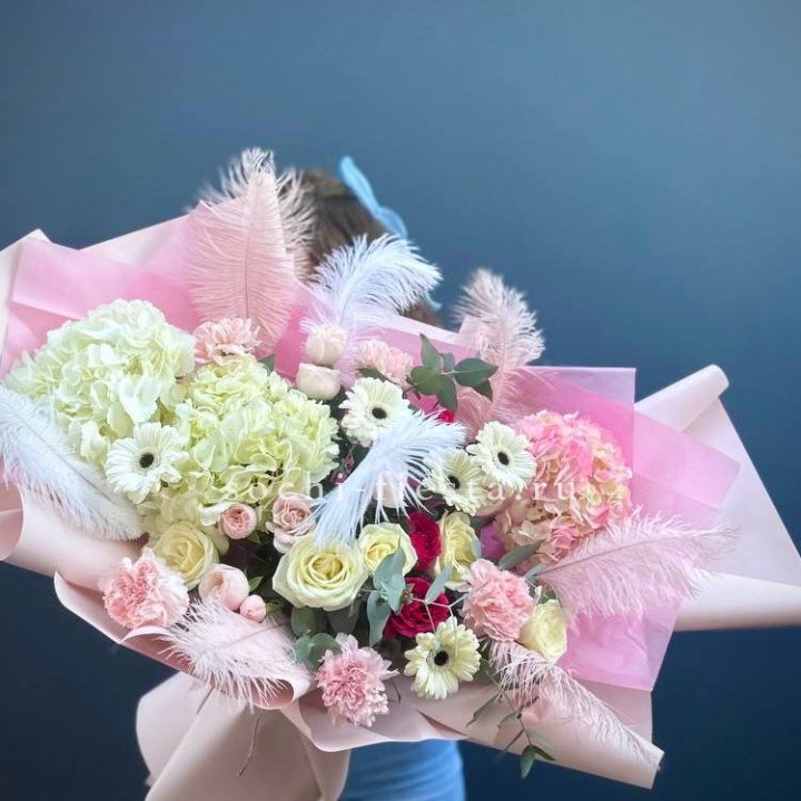 Дизайнерский букет "Валенсия-3" в Грозные