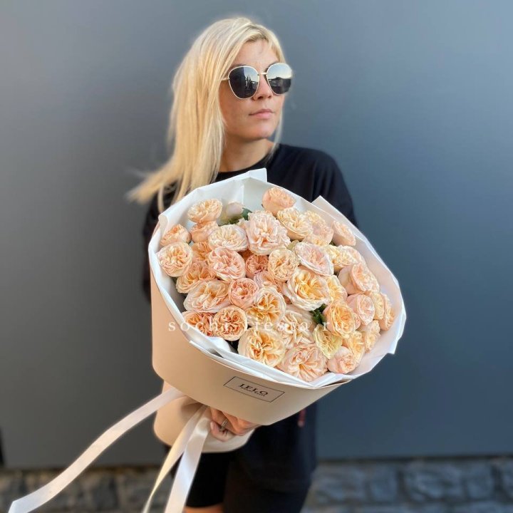 15 пионовидных роз №2 в Грозные