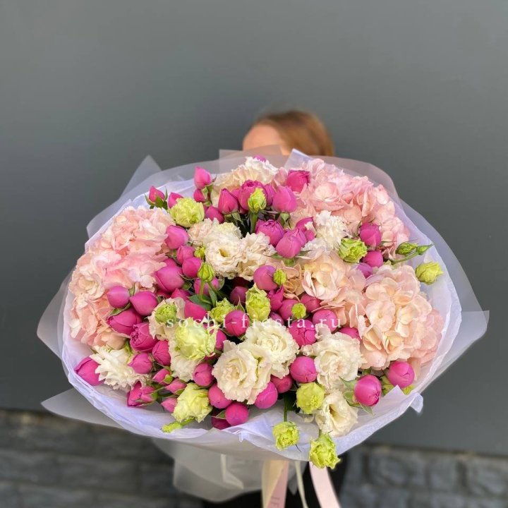  Букет  гортензий и Мисти в Грозные