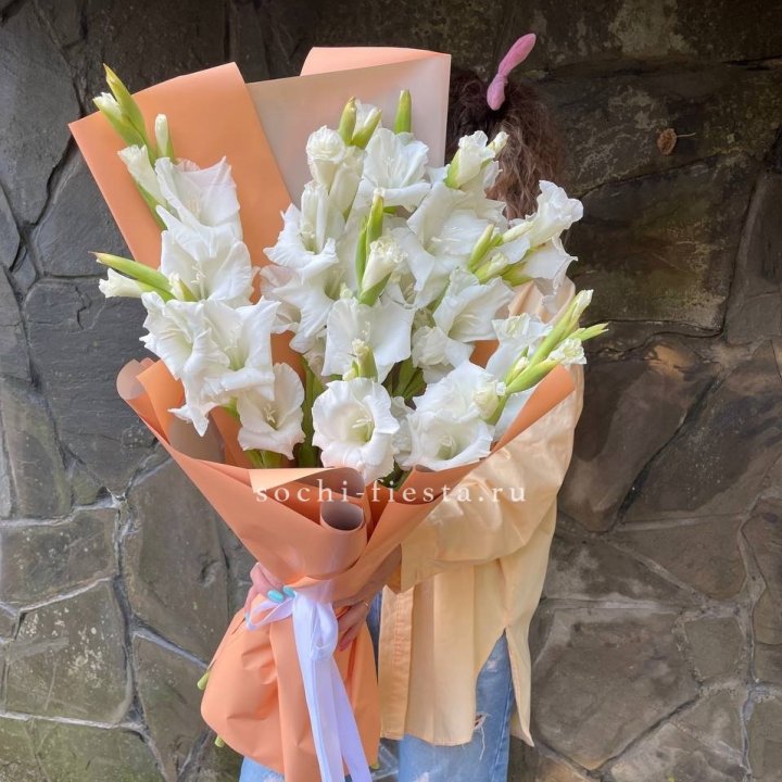 Букет белых гладиолусов  в Грозные