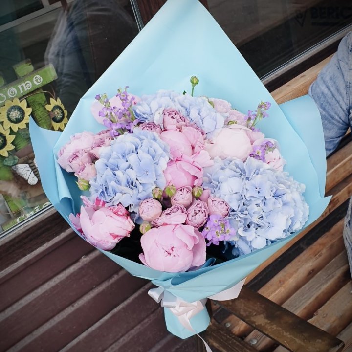 Букет с гортензиями "Блубери" в Грозные