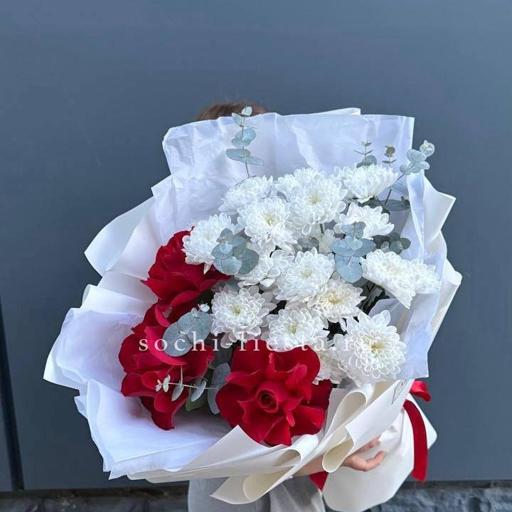 Дуо розы и хризантемы в Грозные