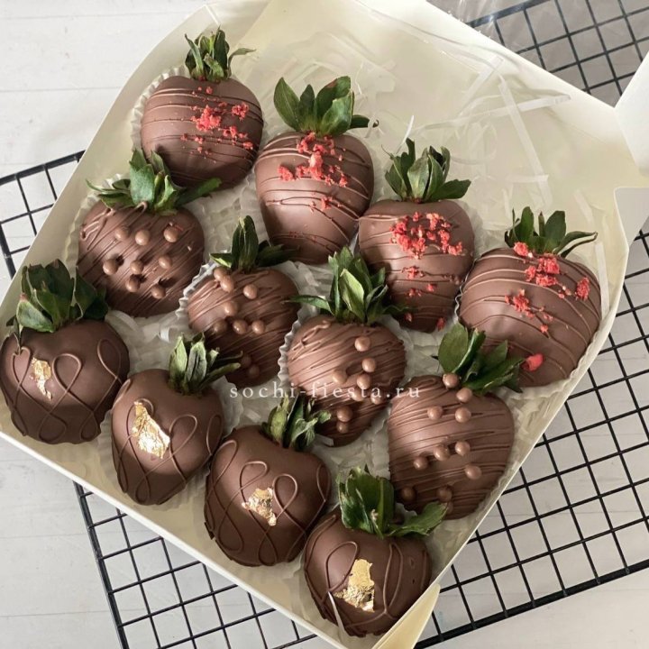 Клубника в шоколаде 12 ягод в Грозные