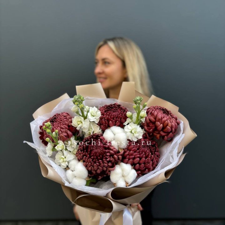 Хризантемы с маттиолой в Грозные