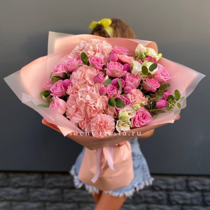 Авторский букет "Восторг" в Грозные