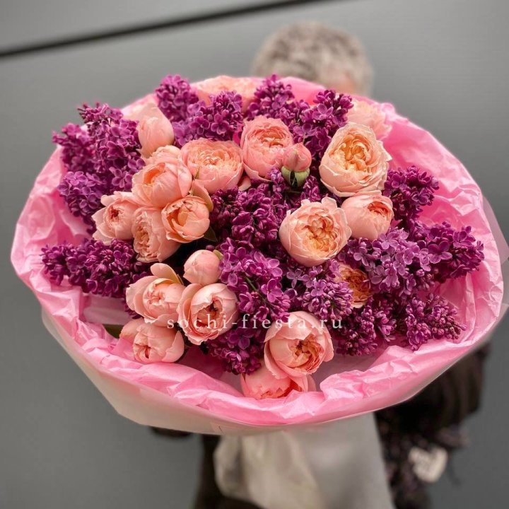  Дуо букет из кустовых роз и сирени в Грозные