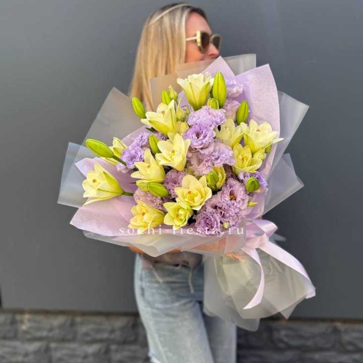  Букет лилий и эустом в Грозные