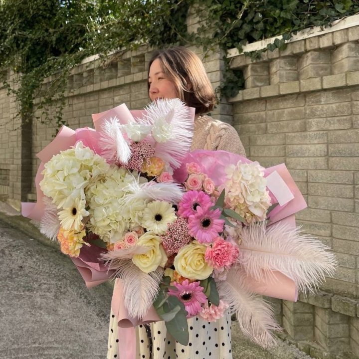 Дизайнерский букет "Валенсия" в Грозные