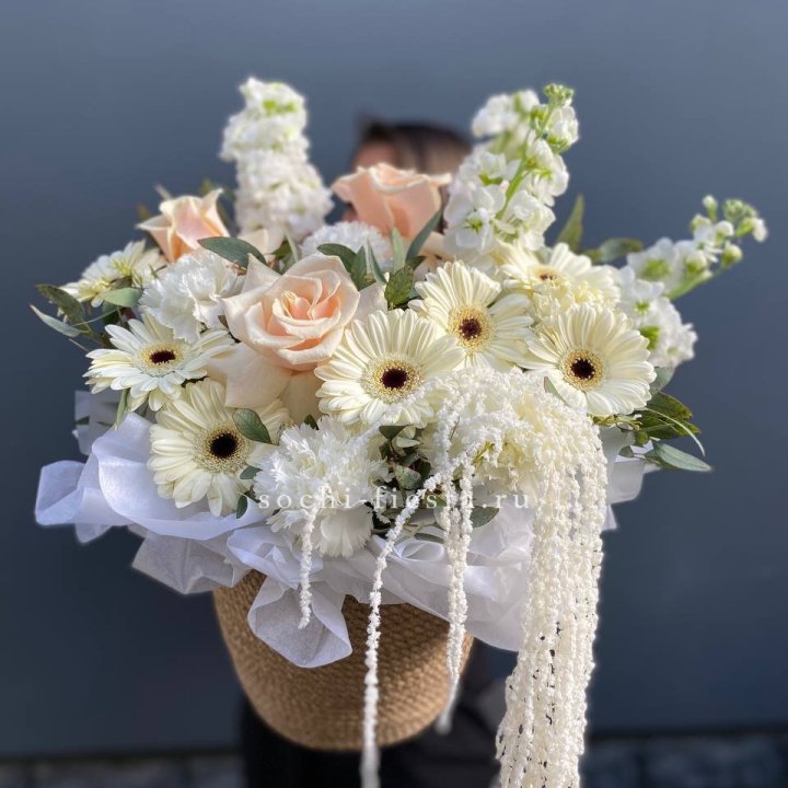 Цветы в джутовом кашпо "Валери" в Грозные