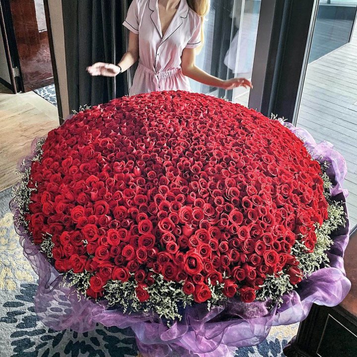 1001 роза в Грозные