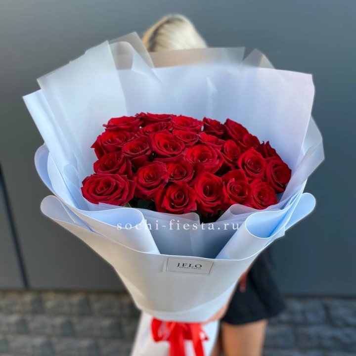 25 высоких роз  в Грозные