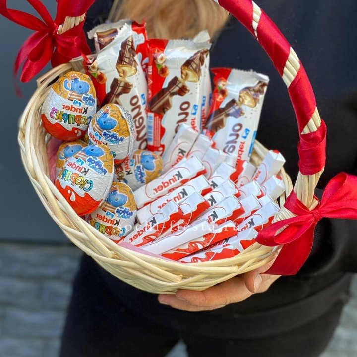 Корзина с киндерами  в Грозные