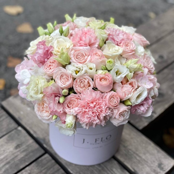 Цветочный бокс "Люксур" в Грозные