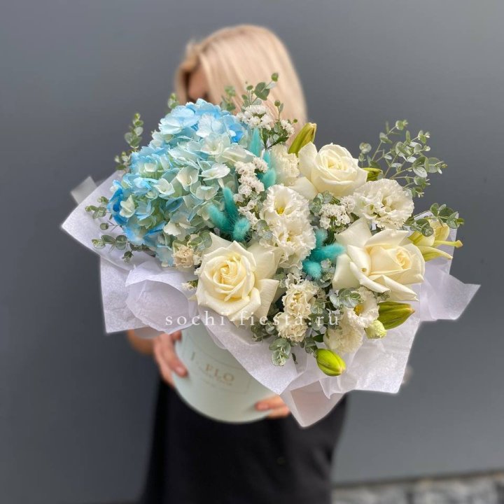 Цилиндр в голубых оттенках №1 в Грозные