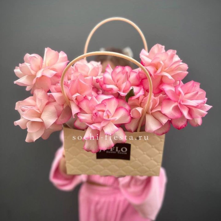 Сумочка розовых роз Венди в Грозные