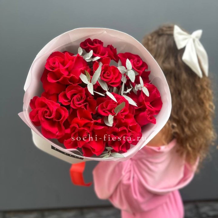 11 Красных французских роз в Грозные