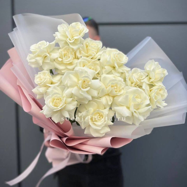 Букет из 15 французских роз Вайт дрим в Грозные