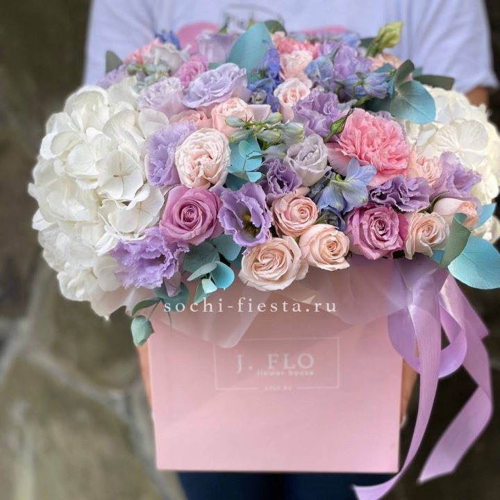 Цветочный бокс макси каб в Грозные