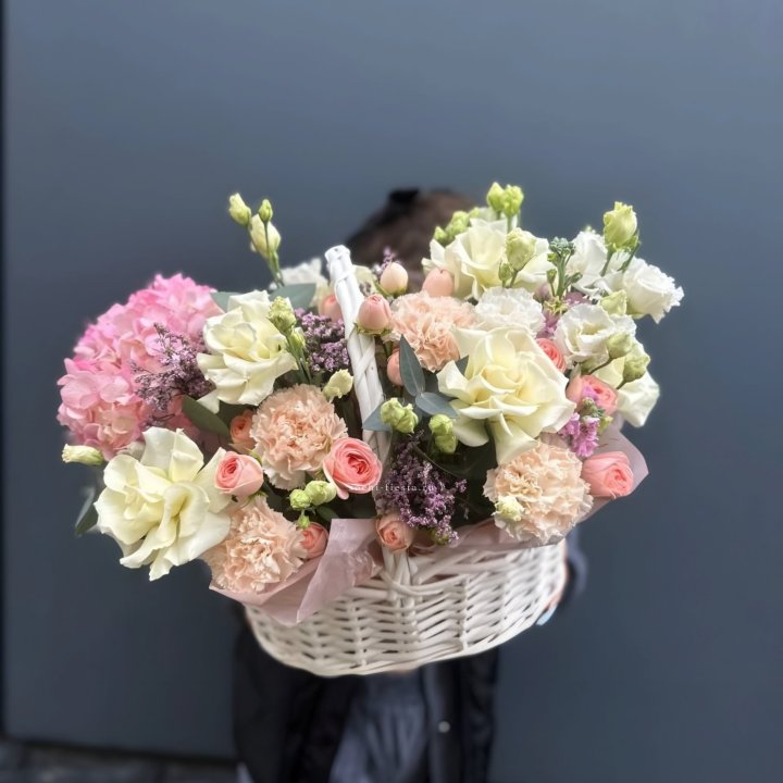 Цветочная корзина "Софтнес" в Грозные