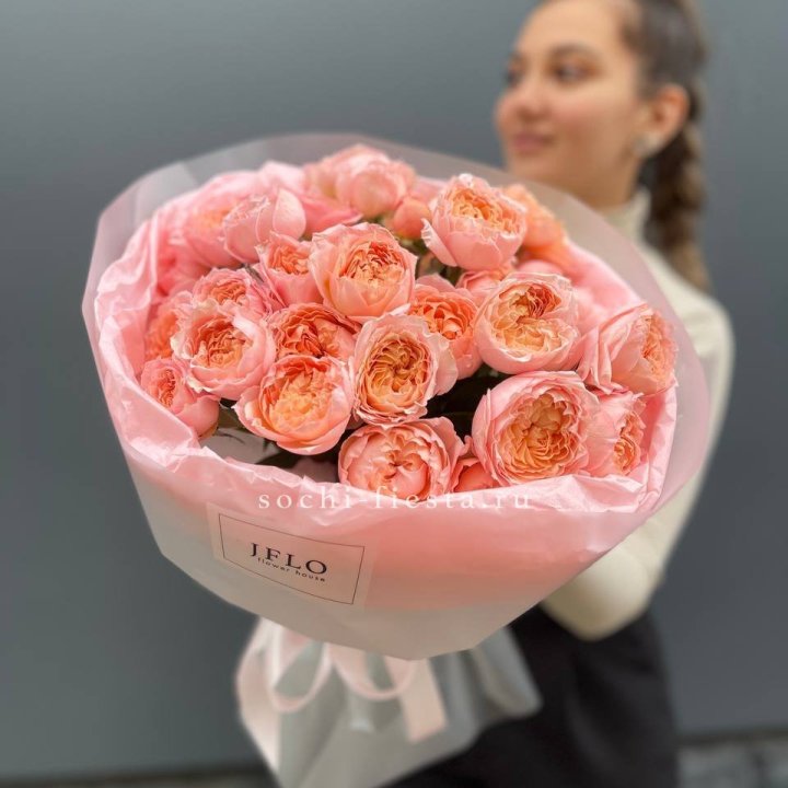 Букет из пионовидных роз Джульетта в Грозные