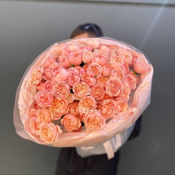Букет из 21 пионовидной розы Джульетта в Грозные
