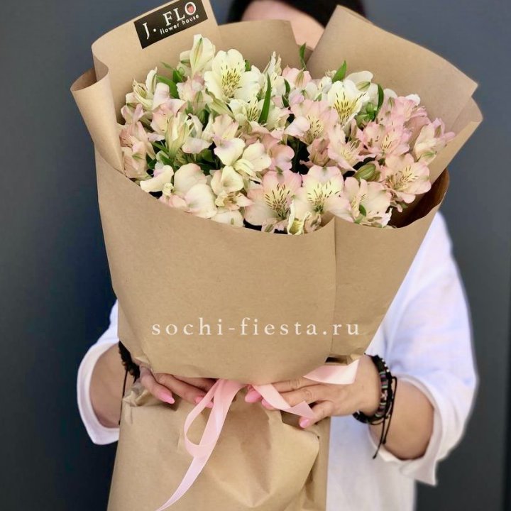 17  альстромерий в крафте в Грозные