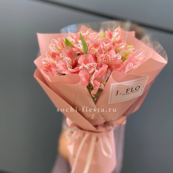 Букет альстромерий розовых в Грозные