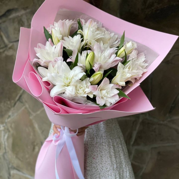 Букет пионовидных лилий №1 в Грозные