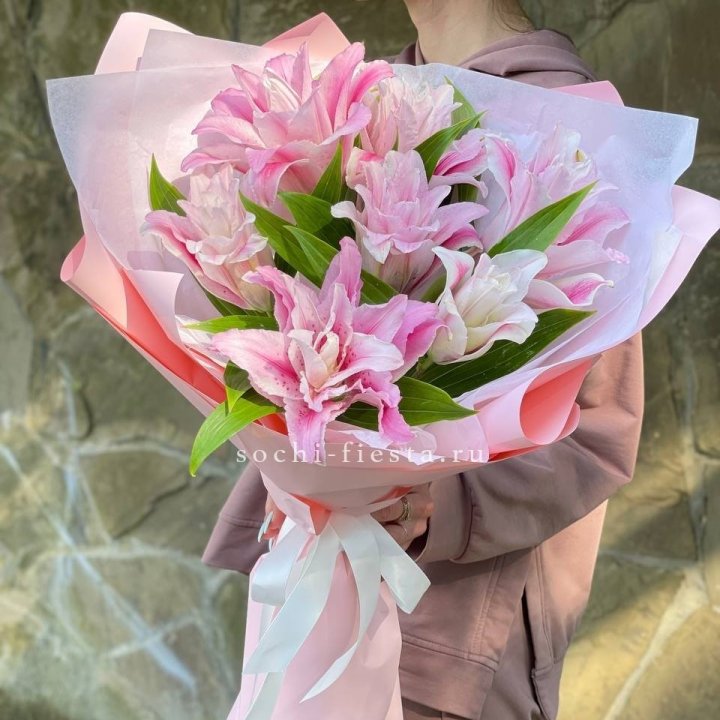 Букет пионовидных лилий №2 в Грозные