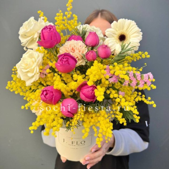 Цветы в боксе "Слобода" в Грозные