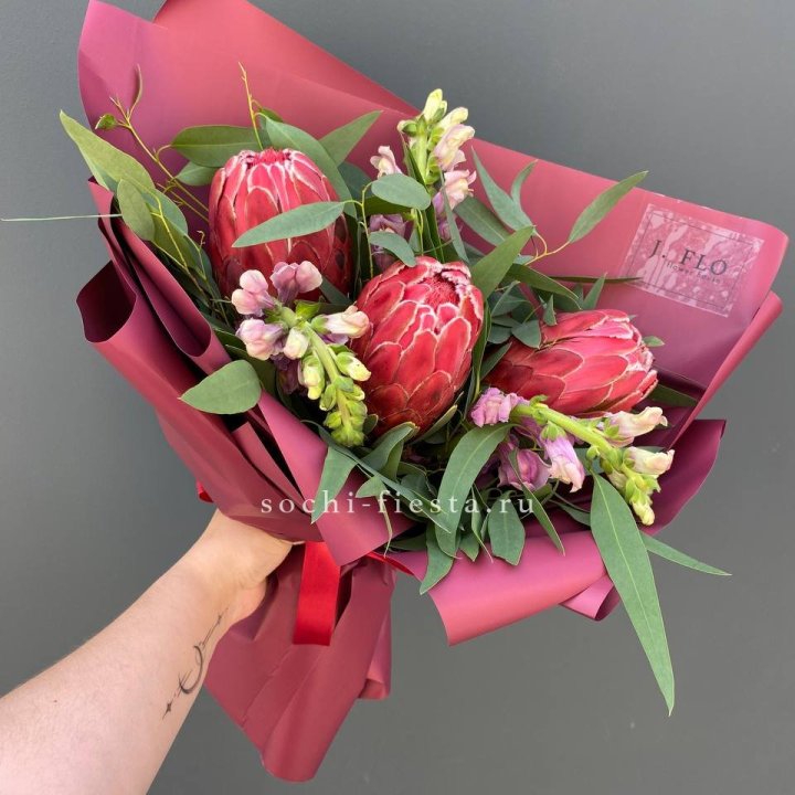 Букет из протеи "Квин" в Грозные