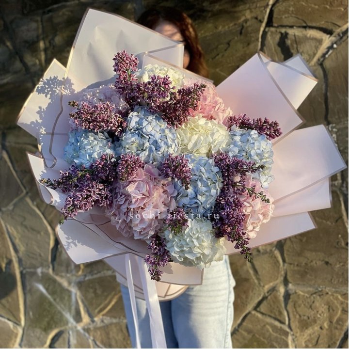 Букет гортензии с сиренью в Грозные