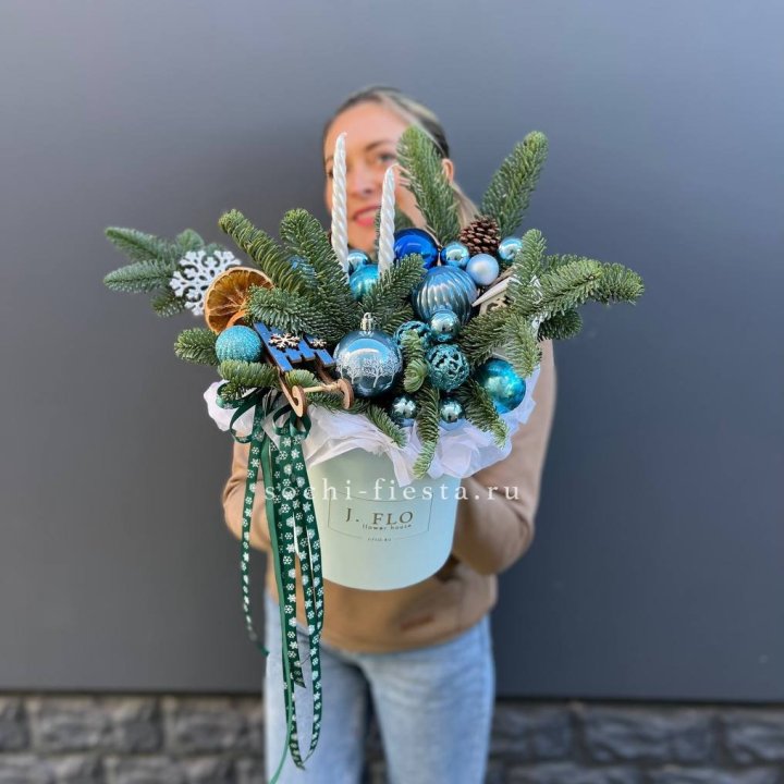 Композиция "Мери крисмас блю" в Грозные