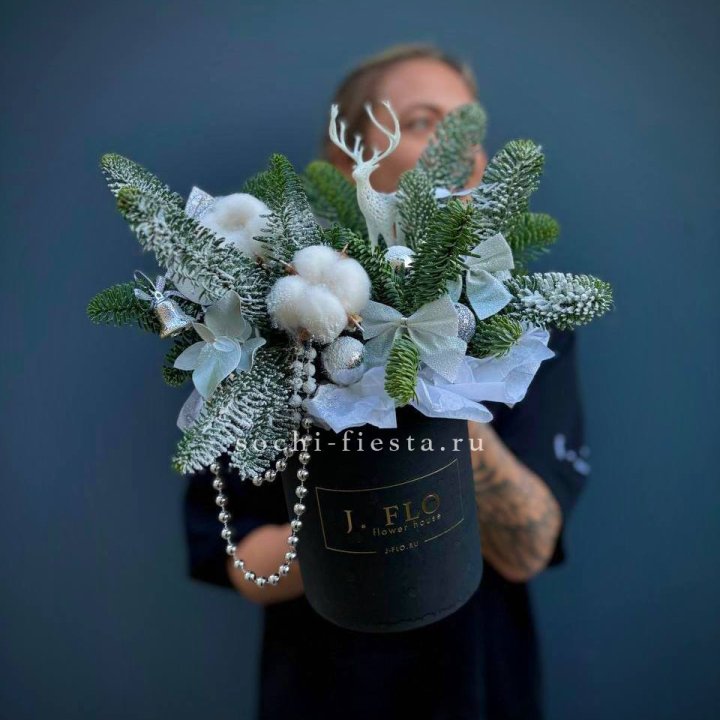 Композиция "Мери крисмас" в Грозные