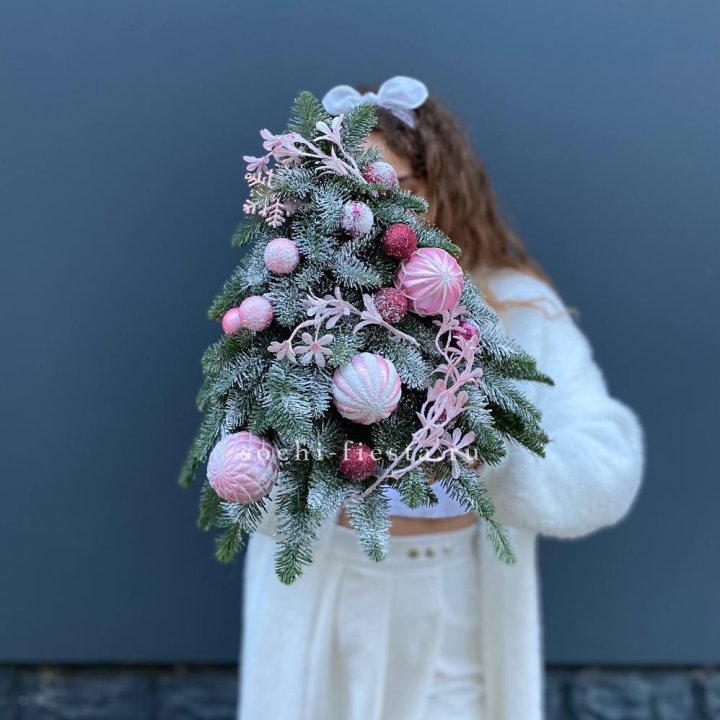 Новогодняя елочка "Розе" в Грозные