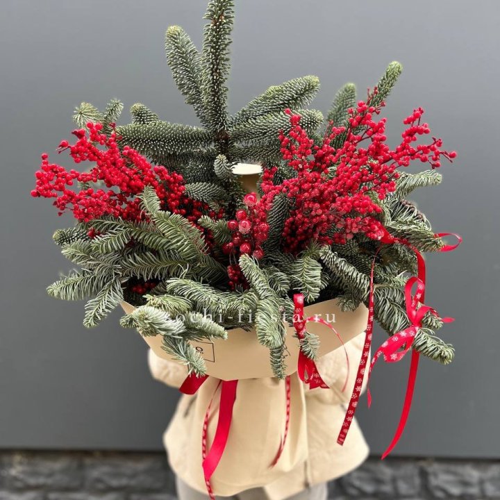 Букет нобилиса и ягод в Грозные