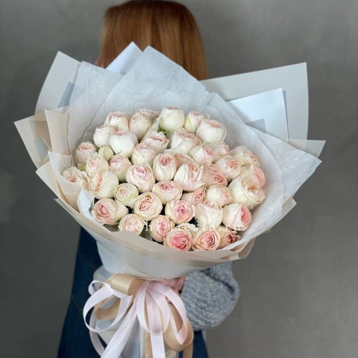 Букет пионовидных роз Пур лав в Грозные