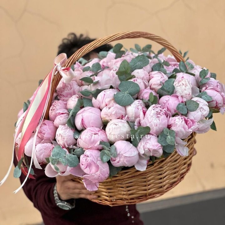 Корзина пионов "75" в Грозные