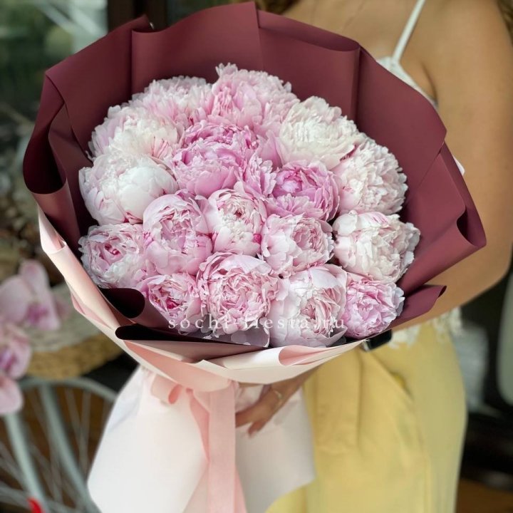 Букет 17 зефирных пионов в Грозные