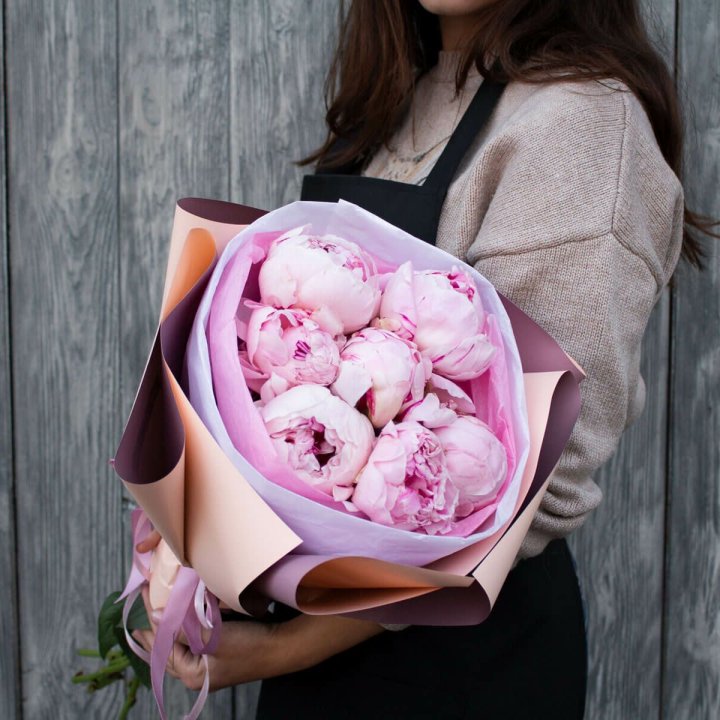 7 зефирных пионов в оформлении в Грозные