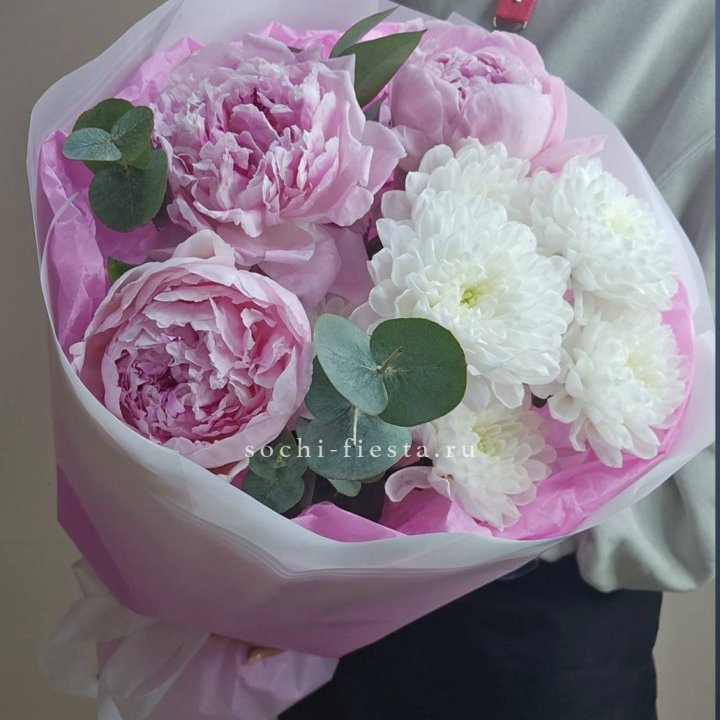  Букет комплимент с пионами в Грозные