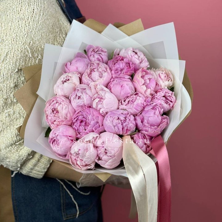 Букет из 21 пионов в Грозные
