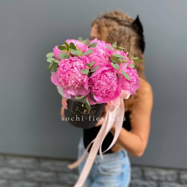 Дизайнерский цилиндр "Фломени" в Грозные