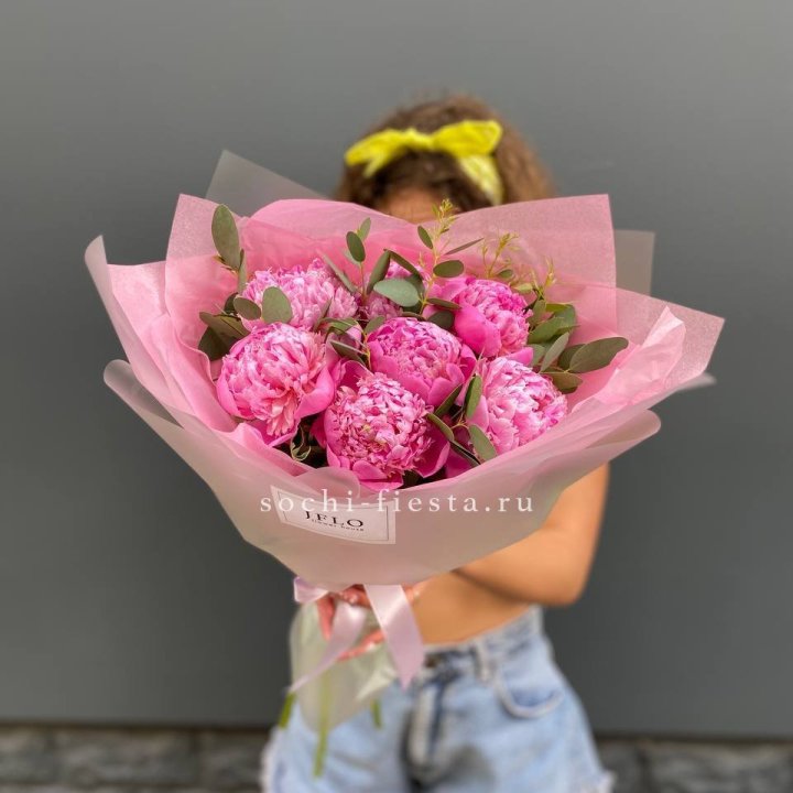 7 ярких пионов в оформлении в Грозные