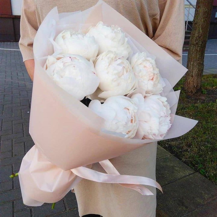 Букет белых пионов в Грозные